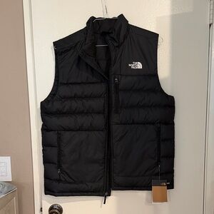 The North Face Men’s Black Quilted Puffer Vest NWT